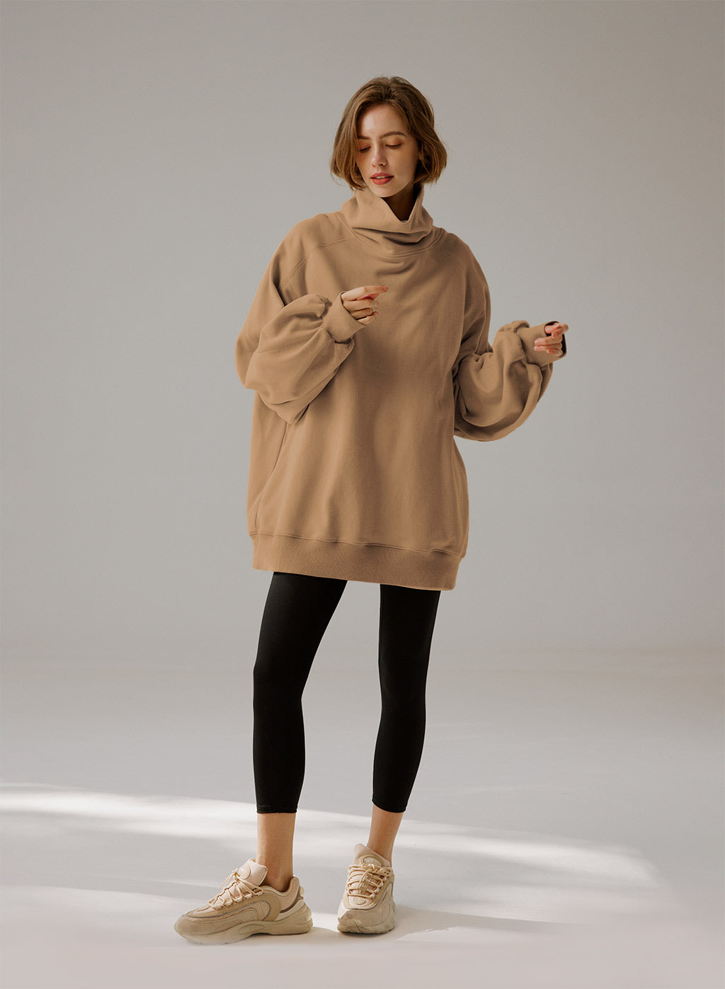 Felpa Oversize Collo Alto - Comfort Elegante 