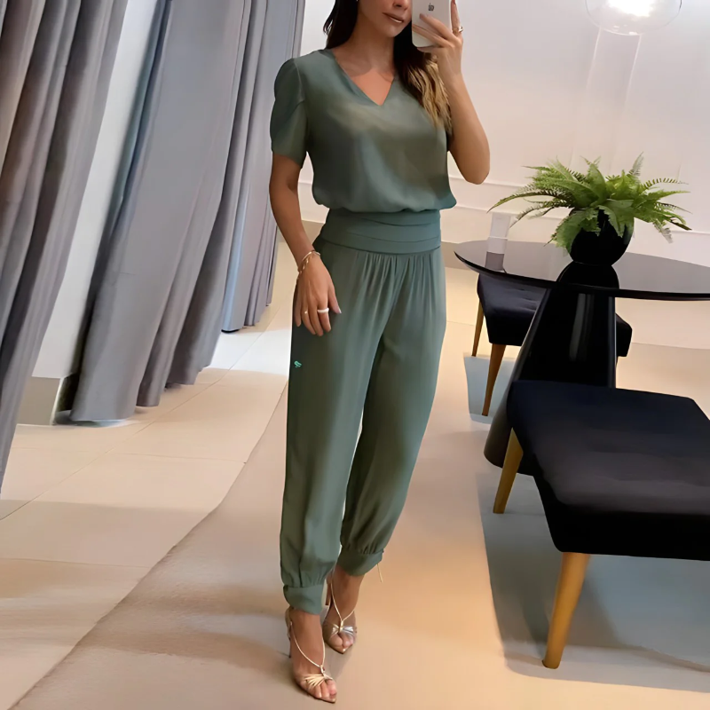 Elegant top and pants set